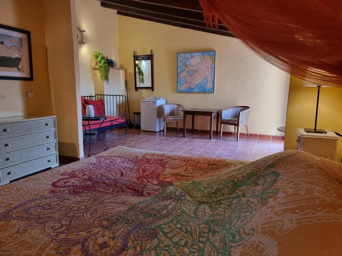 Hotel Finca Caballo Blanco Montuiri  Esterno foto