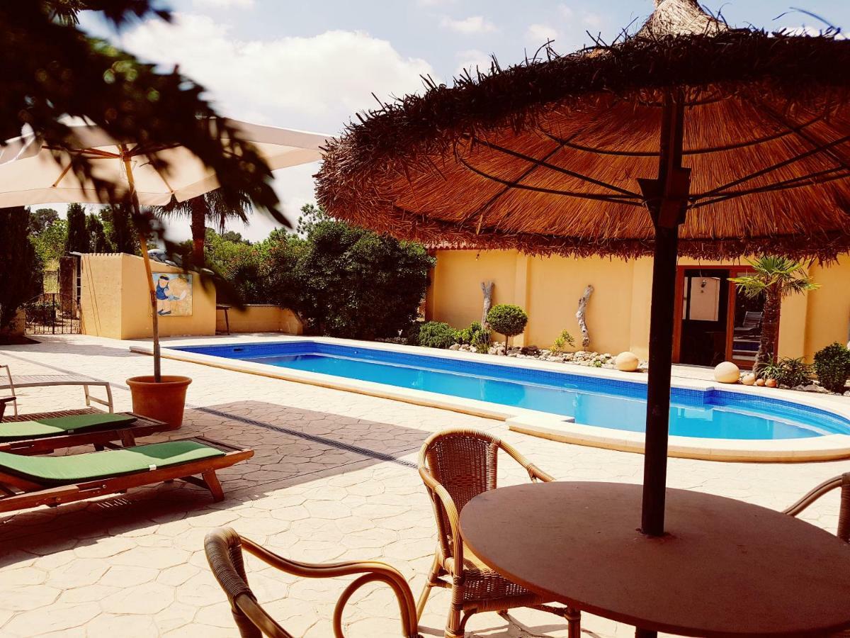 Hotel Finca Caballo Blanco Montuiri  Esterno foto