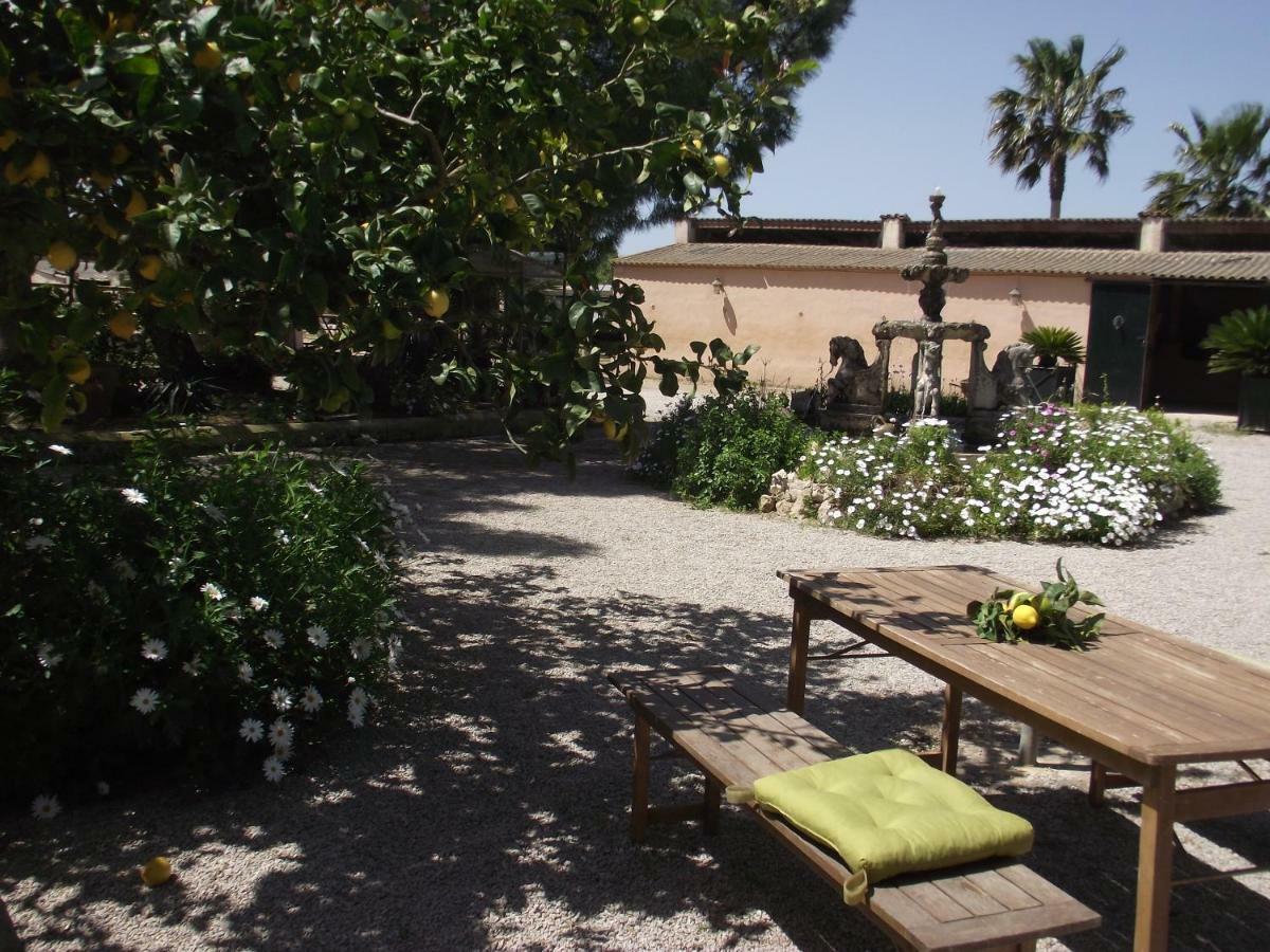 Hotel Finca Caballo Blanco Montuiri  Esterno foto