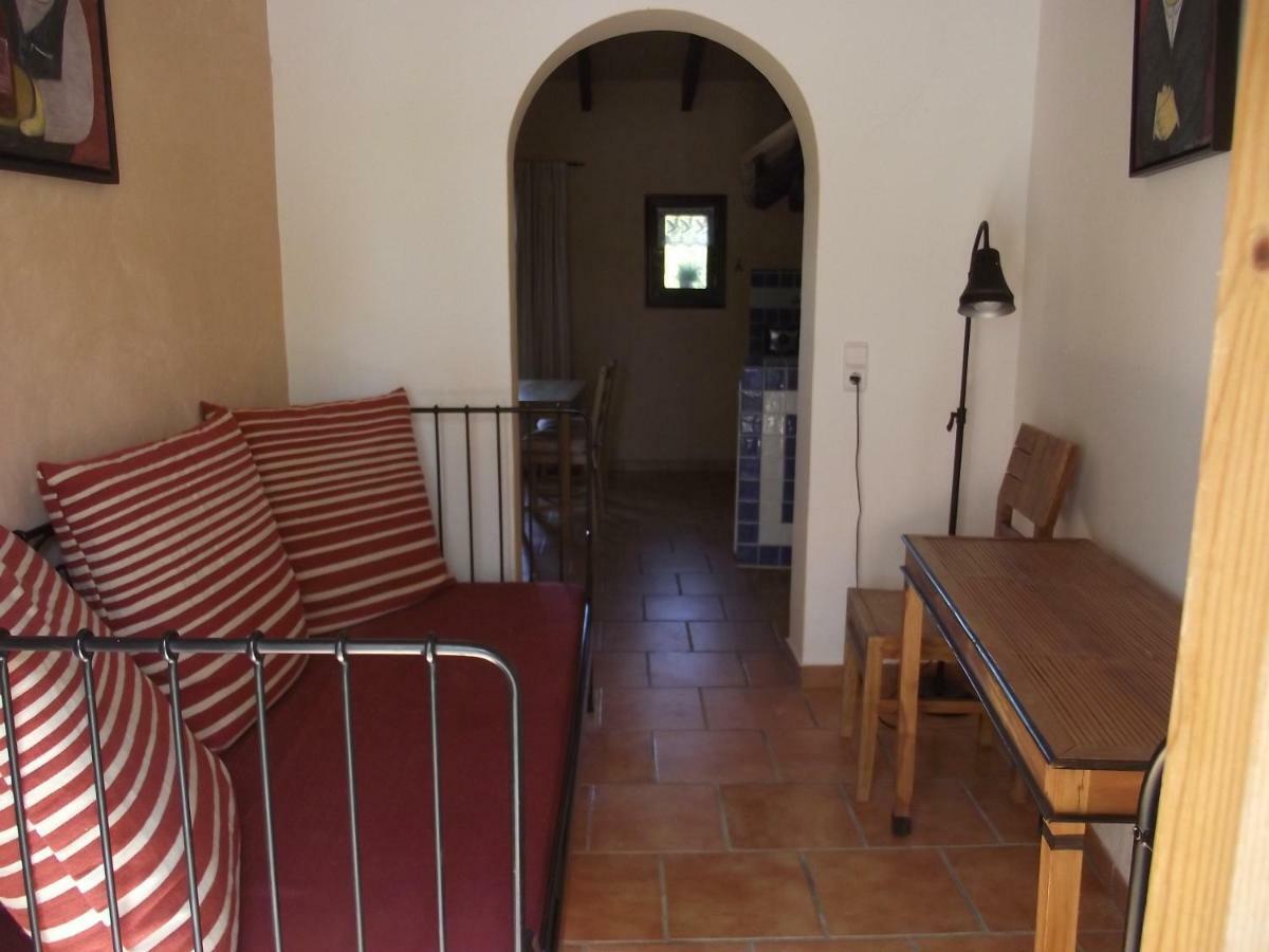 Hotel Finca Caballo Blanco Montuiri  Esterno foto